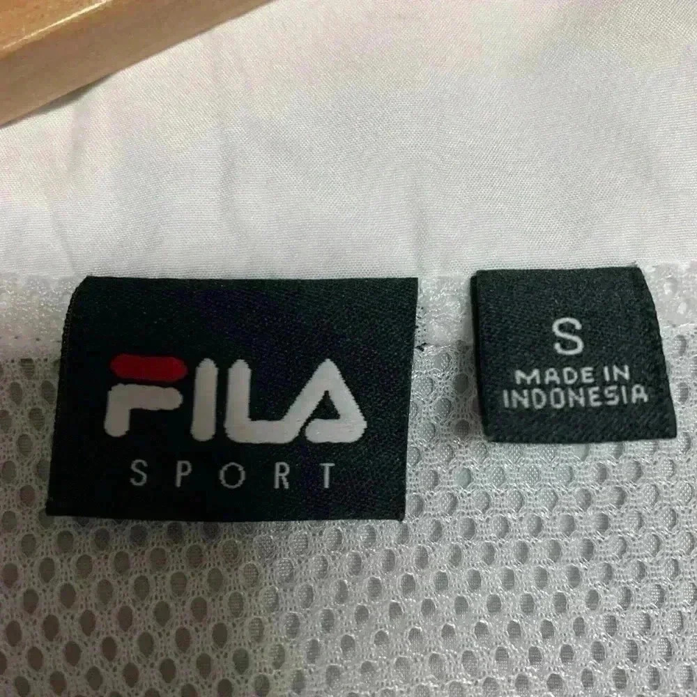 Fila Reflective Running Jacket - Picture 5 of 5